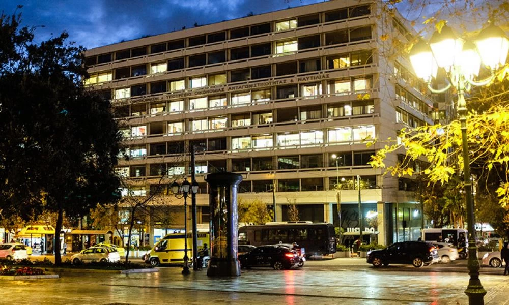 Υπουργείο Οικονομικών: «Φούσκωσαν» τα χρέη του Δημοσίου